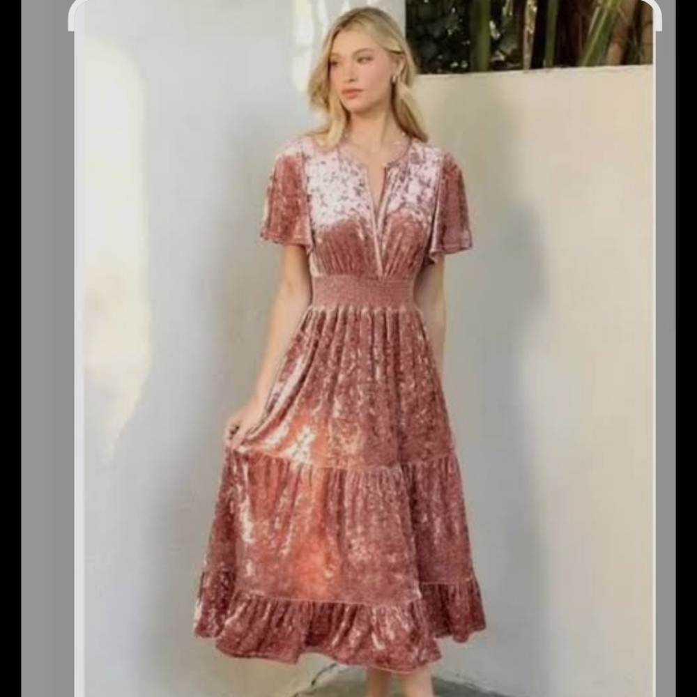 Mystree Velvet Tiered Midi Dress in Dusty Rose Blush With rhinestone